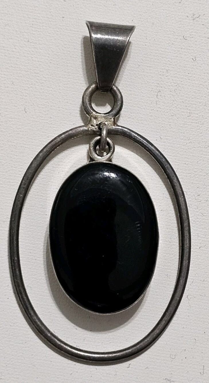 925 Sterling Silver Black Onyx Pendant